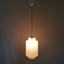 Suspension en opaline scandinave